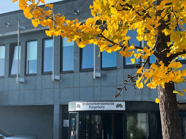 Eingang Bürgerbüro Kfz-Zulassungsstelle Märkischer Kreis