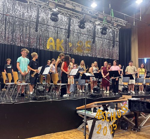 Für die musikalische Begleitung sorgte die Bläserklasse der Gesamtschule Kierspe. Foto: Stadt Meinerzhagen