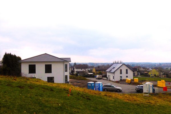 Der Gutachterausschuss für Grundstückswerte im Märkischen Kreis hat im Jahr 2025 etwa 2.550 Kaufverträge über bebaute und unbebaute Grundstücke analysiert. Symbolfoto: Geschäftsstelle Gutachterausschuss Märkischer Kreis