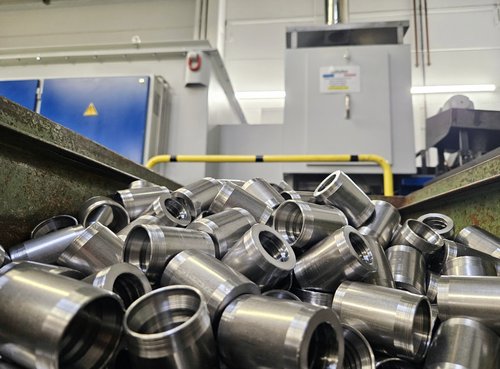 Das Unternehmen entwickelt, produziert und vertreibt einbaufertige Lösungen für mobile und stationäre Anwendungen im Maschinen- und Anlagenbau sowie für die industrielle Instandhaltung. Foto: Alexander Bange / Märkischer Kreis