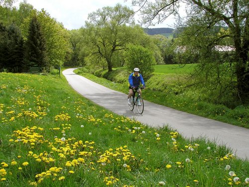 Ein Höhepunkt in diesem Jahr: Tipps geben für die schönste Radstrecke im Märkischen Kreis. Wer also ein kreatives Bild aufnimmt und einsendet, hat die Chance auf attraktive Preise. Symbolfoto: Sengsmann / Sauerlandtourismus