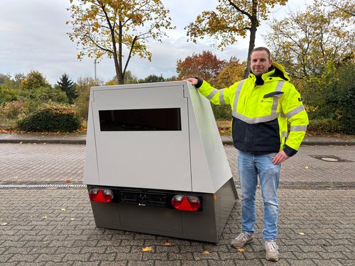 Der Märkische Kreis hat einen neuen Enforcement-Trailer erhalten. Foto: Katharina Buschmann / Märkischer Kreis