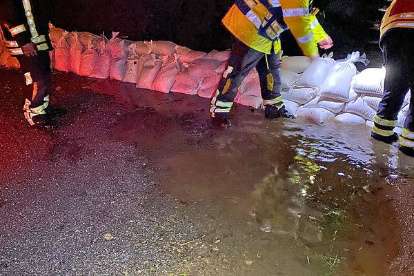 Das interkommunale Starkregen-Frühwarnsystem soll Feuerwehren und Rettungskräften genauere Informationen zu betroffenen Gebieten liefern und präzisere Alarmierungen herausgeben. Foto: Michael Kling / Märkischer Kreis