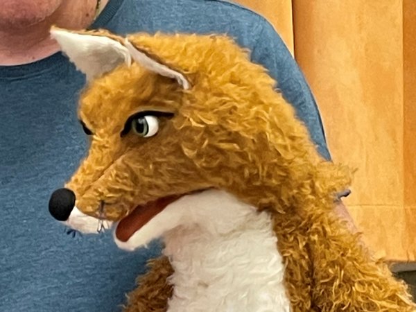 Ein Einführungsseminar "Große Handpuppen ins Spiel bringen" bietet die Jugendbildungsstätte des Märkischen Kreises für pädagogische Fachkräfte, Ehrenamtliche und Interessierte ab 18 Jahren an. Foto: Ebl/Märkischer Kreis