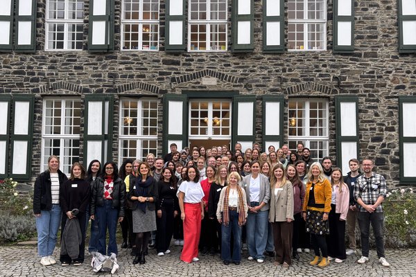 Zum dritten Mal hat das Kommunale Integrationszentrum des Märkischen Kreises einen Fachtag für Lehrkräfte, pädagogische Fachkräfte und Vertreterinnen und Vertreter aus dem Bildungsbereich veranstaltet. Foto: Eileen Bräuniger / Märkischer Kreis