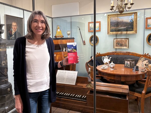 Kuratorin Dr. Agnes Zelck gab bereits vor der Eröffnung der Sonderausstellung einen ersten Einblick hinter die Kulissen. Foto: Katharina Buschmann / Märkischer Kreis