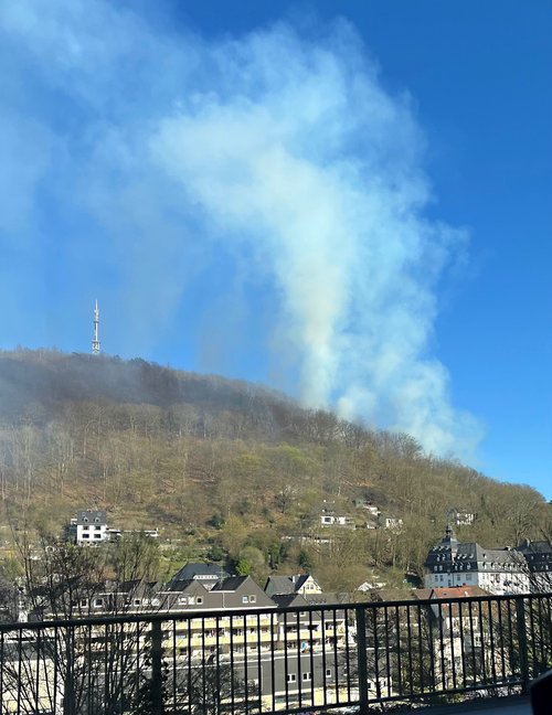 Waldbrand in Altena am Klusenberg. Foto: Märkischer Kreis