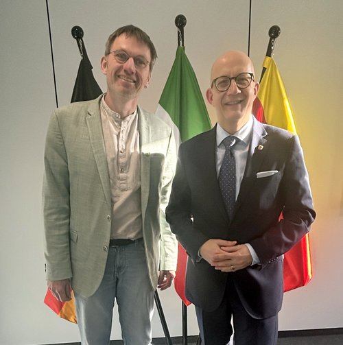 Antrittsbesuch des Landtagsabgeordneten Dr. Gregor Kaiser im Kreishaus Lüdenscheid: Im Dialog mit Landrat Ralf Schwarzkopf ging es unter anderem um die Finanzlage der Kommunen. Foto: Alexander Bange / Märkischer Kreis 