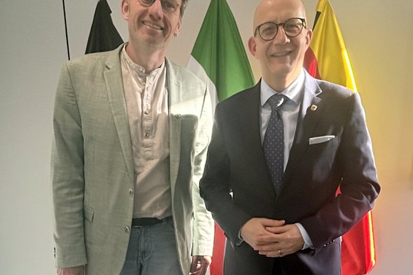 Antrittsbesuch des Landtagsabgeordneten Dr. Gregor Kaiser im Kreishaus Lüdenscheid: Im Dialog mit Landrat Ralf Schwarzkopf ging es unter anderem um die Finanzlage der Kommunen. Foto: Alexander Bange / Märkischer Kreis 