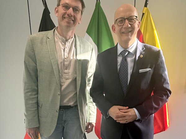 Antrittsbesuch des Landtagsabgeordneten Dr. Gregor Kaiser im Kreishaus Lüdenscheid: Im Dialog mit Landrat Ralf Schwarzkopf ging es unter anderem um die Finanzlage der Kommunen. Foto: Alexander Bange / Märkischer Kreis 