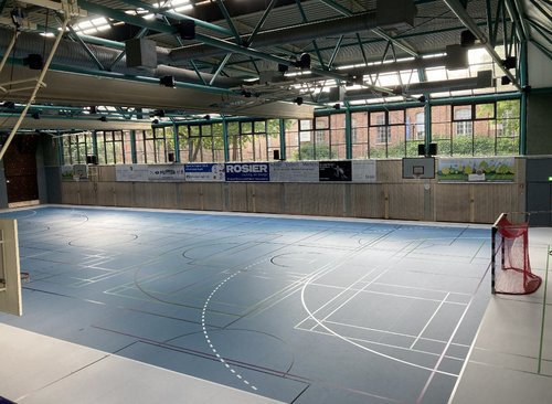 Die Sanierung der Kreissporthalle am Hönne-Berufskolleg in Menden steht kurz vor dem Abschluss. Archiv-Foto: Alexander Bange / Märkischer Kreis