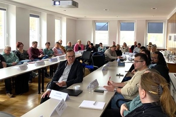 Aktuelle Herausforderungen in der ambulanten Pflege beleuchtete ein spannender Austausch zu dem die Pflege- und Gesundheitsplanung des Märkischen Kreises eingeladen hatte. Foto: Märkischer Kreis