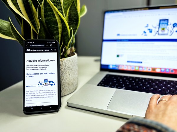Der Märkische Kreis hat sein Online-Serviceportal um einen weiteren Baustein ergänzt: Ab sofort ist dort auch das neue Bundesportal „einfachmachen“ erreichbar. Symbolfoto: Hannah Heyn / Märkischer Kreis