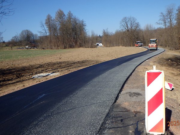 In dieser Woche erfolgen auf der Kreisstraße 3 noch erforderliche Restarbeiten. Foto: Märkischer Kreis