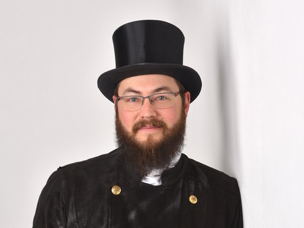 Zum 1. Januar 2026 übernimmt der bevollmächtigte Bezirksschornsteinfeger Jan-Niklas Lichtenberg den Kehrbezirk MK 03 mit den Stadtteilen Iserlohn-Wermingsen, Iserlohn-Kesbern und Teilen von Iserlohn-Dahlsen.