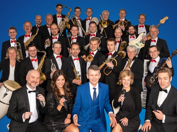 Die WESTFALIA BIG BAND gibt am Samstag, 8. November , um 19 Uhr zu Ehren des 150-jährigen Jubiläums der "Freunde der Burg Altena" ein Benefizkonzert im Kaisergartensaal in Neuenrade. Foto: WESTFALIA BIG BAND