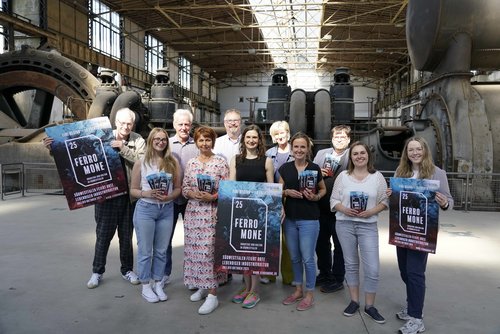 Auf dem Gelände der Henrichshütte Hattingen präsentierten die Akteure ihr Veranstaltungsprogramm für die Saison 2025. Die Idee: Historisch bedeutsame Orte wie zum Beispiel die Luisenhütte Wocklum in Balve oder die historische Fabrikanlage Maste-Barendorf in Iserlohn, die einst Motoren der industriellen Entwicklung der Region waren, auf innovative Weise erlebbar zu machen. Foto: WasserEisenLand