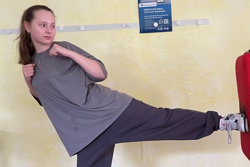 Die Jugendbildungsstätte des Märkischen Kreises bietet vom 10. bis 11. Mai ein Selbstbehaup-tungstraining für junge Frauen im Alter von 16 bis 18 Jahren an. Foto: Märkischer Kreis
