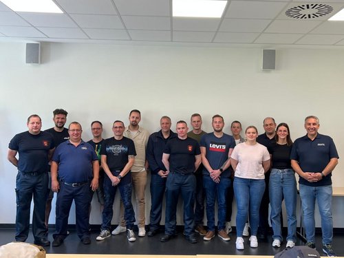 Praxisanleiter sind wichtige Ansprechpersonen und Lernbegleiter für Auszubildende zum Notfallsanitäter. Foto: Selattin Alptekin / Märkischer Kreis