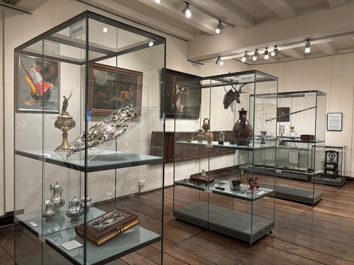 Die Ausstellungsstücke zeigen, wie jeder Museumsleiter seine persönliche Note eingebracht hat. Foto: Katharina Buschmann / Märkischer Kreis