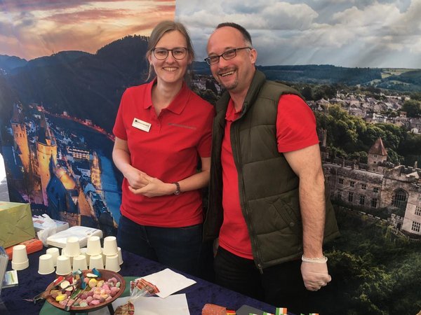 Die Partnerschaftsbeauftragten Isabelle Schöneborn (links) und Holger Schroer haben den Märkischen Kreis zum ersten Mal beim Festival of Food im irischen Partnerkreis Waterford repräsentiert. Foto: Märkischer Kreis