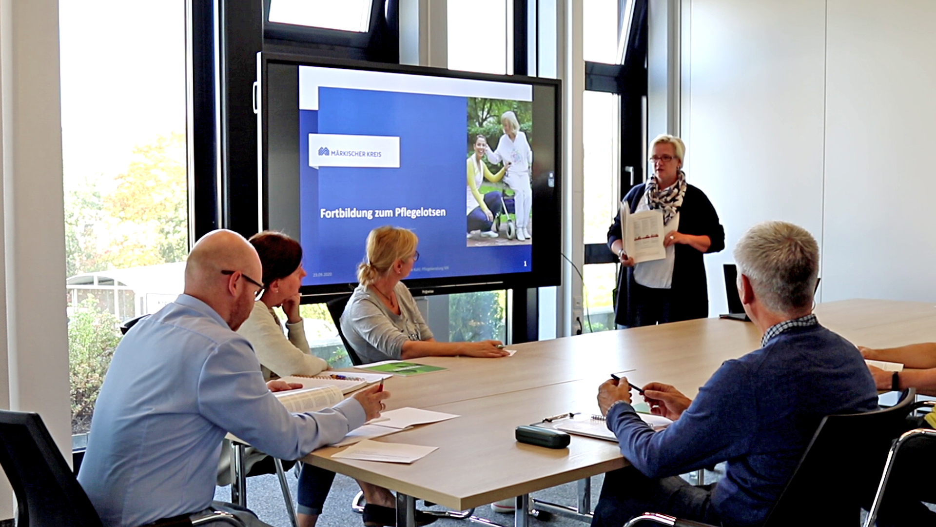 Der Märkische Kreis bietet am 29. Oktober eine kostenfreie Ausbildung zum Pflegelotsen an. Archiv-Foto: Märkischer Kreis